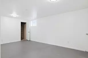6082 S Main St, Murray, UT 84107 - Photo 25