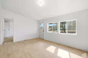 285 E 100 N, Myton, UT 84052 - Photo 9