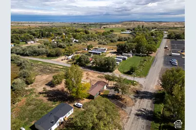 285 E 100 N, Myton, UT 84052 - Photo 33