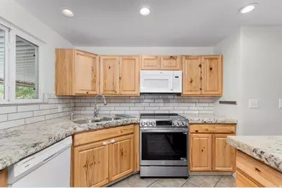 623 E 8600 S, Sandy, UT 84070 - Photo 9