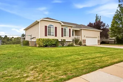 1815 W 2175 S, Syracuse, UT 84075 - Photo 3