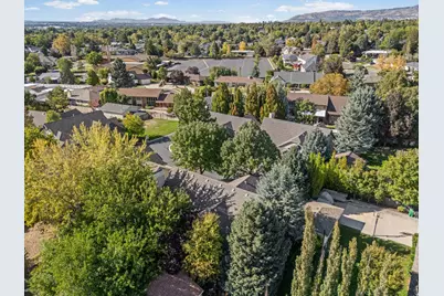 2178 E Netties Pl, Holladay, UT 84124 - Photo 43