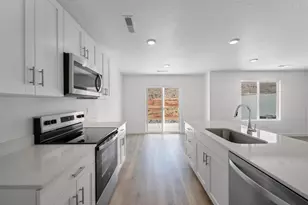 2279 S Wolverine Way, Washington, UT 84780 - Photo 11