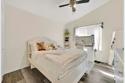 8848 S 2070 W, West Jordan, UT 84088 - Photo 17