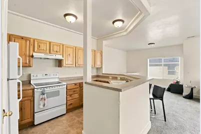 4904 W Stormy Meadow Dr, Riverton, UT 84096 - Photo 5