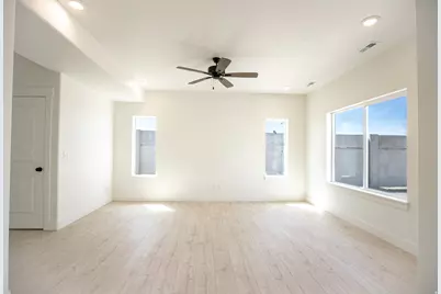 578 W 1750 N, Harrisville, UT 84404 - Photo 5