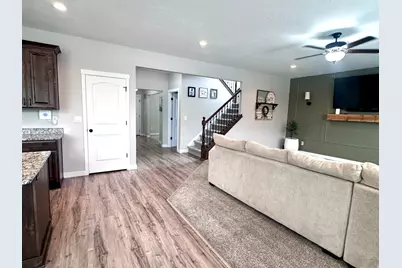1496 W 2000 S, Syracuse, UT 84075 - Photo 13
