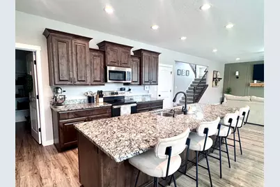 1496 W 2000 S, Syracuse, UT 84075 - Photo 3