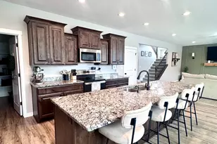 1496 W 2000 S, Syracuse, UT 84075 - Photo 3
