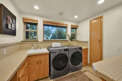 828 N Eastcapitol Blvd, Salt Lake City, UT 84103 - Photo 35