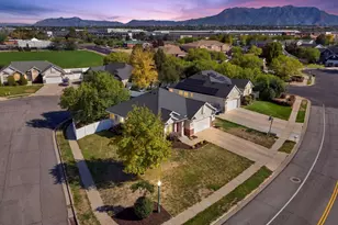363 E 1900 S, Clearfield, UT 84015 - Photo 3