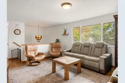 623 W 1635 N, Clinton, UT 84015 - Photo 5