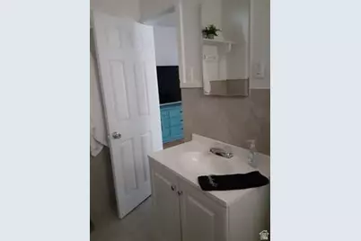 870 W 300 S, Provo, UT 84601 - Photo 17