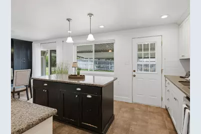 3070 E 7145 S, Cottonwood Heights, UT 84121 - Photo 11