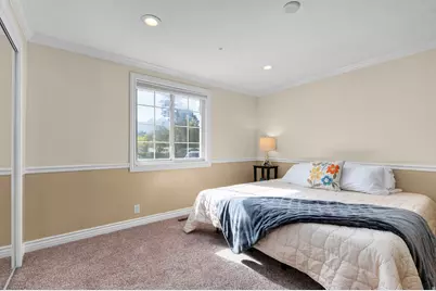 6482 S 2520 E, Cottonwood Heights, UT 84121 - Photo 17