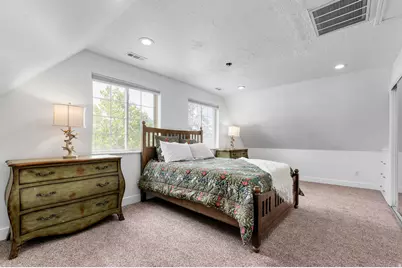 6482 S 2520 E, Cottonwood Heights, UT 84121 - Photo 21