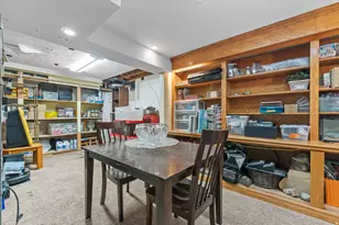 6482 S 2520 E, Cottonwood Heights, UT 84121 - Photo 29
