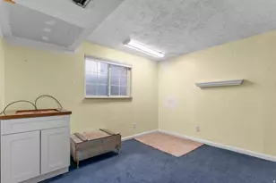 6482 S 2520 E, Cottonwood Heights, UT 84121 - Photo 27