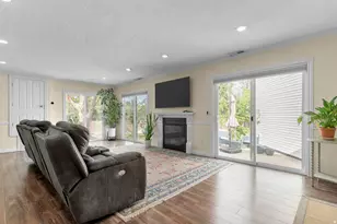 6482 S 2520 E, Cottonwood Heights, UT 84121 - Photo 13