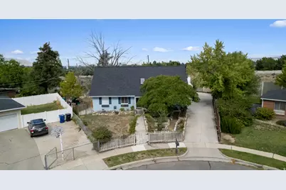 6482 S 2520 E, Cottonwood Heights, UT 84121 - Photo 51
