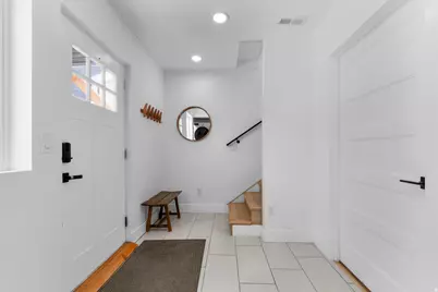 6482 S 2520 E, Cottonwood Heights, UT 84121 - Photo 33