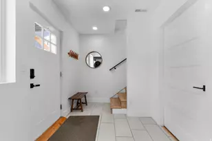 6482 S 2520 E, Cottonwood Heights, UT 84121 - Photo 33