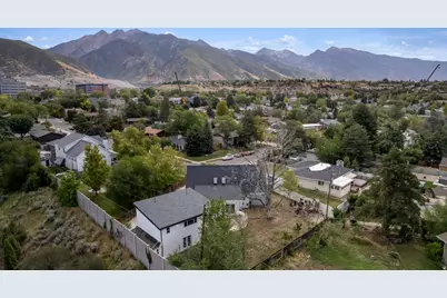 6482 S 2520 E, Cottonwood Heights, UT 84121 - Photo 57