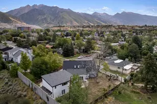 6482 S 2520 E, Cottonwood Heights, UT 84121 - Photo 57