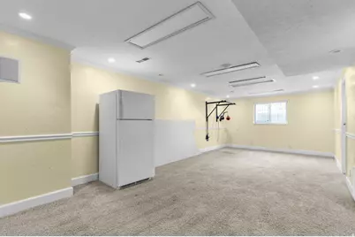 6482 S 2520 E, Cottonwood Heights, UT 84121 - Photo 25
