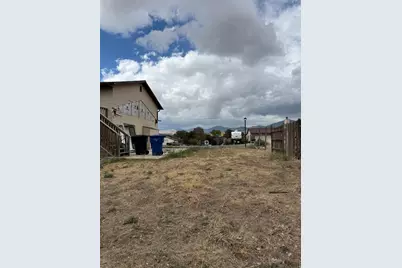 5883 S Blue Iron Way W, Kearns, UT 84118 - Photo 9