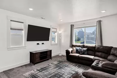 1197 W 240 S, Logan, UT 84321 - Photo 7