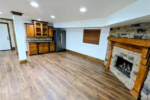 8 S Mountain Wood Ln, Sandy, UT 84092 - Photo 31