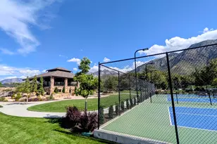 8 S Mountain Wood Ln, Sandy, UT 84092 - Photo 35