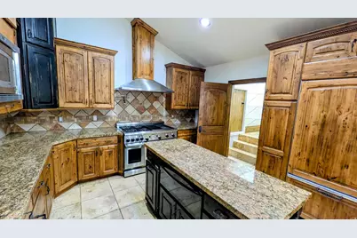 8 S Mountain Wood Ln, Sandy, UT 84092 - Photo 21