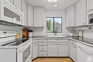 4766 S 200 W, Washington Terrace, UT 84405 - Photo 17