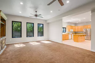 201 N Shadow Point Dr, Saint George, UT 84770 - Photo 27