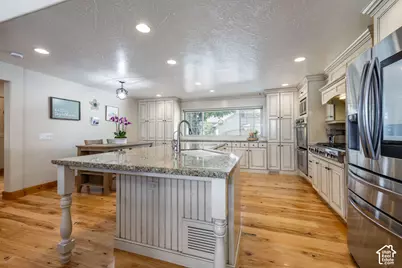 3711 S Le Corbusier Cir, Millcreek, UT 84106 - Photo 7