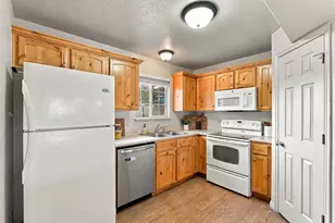 1041 S 1850 W, Springville, UT 84663 - Photo 13