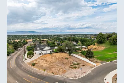 4601 N East Lawn Dr, Provo, UT 84604 - Photo 3