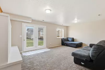 1932 N 810 W, Clinton, UT 84015 - Photo 11
