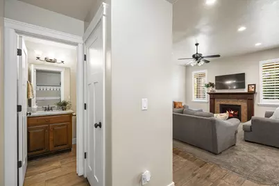 873 N 2550 W, Layton, UT 84041 - Photo 15