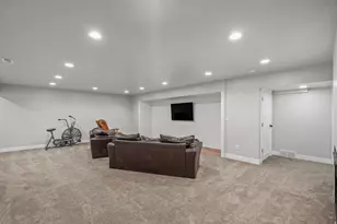873 N 2550 W, Layton, UT 84041 - Photo 27