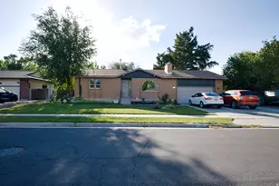 9080 S 570 E, Sandy, UT 84070 - Photo 31