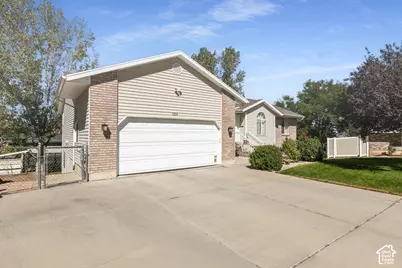 1215 E 900 N, Tooele, UT 84074 - Photo 3
