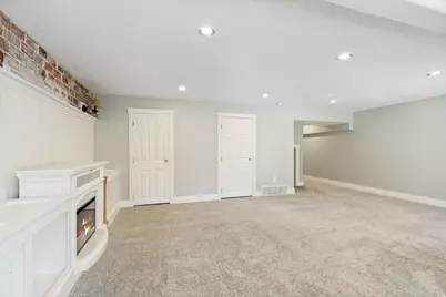 1137 E Holmes Creek Ln, Layton, UT 84041 - Photo 3