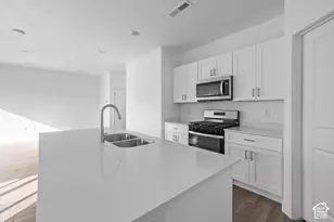 1966 S Queens Gdn Dr, Washington, UT 84780 - Photo 11