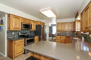 10146 S 2415 E, Sandy, UT 84092 - Photo 15