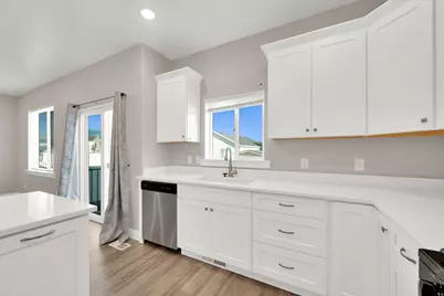 1357 E Reichert St, Eagle Mountain, UT 84005 - Photo 11