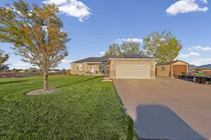 415 S Worthington St, Grantsville, UT 84029 - Photo 27