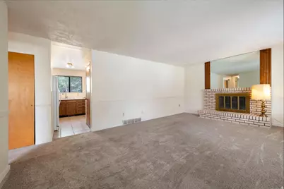 879 E Daisy St, Sandy, UT 84094 - Photo 5